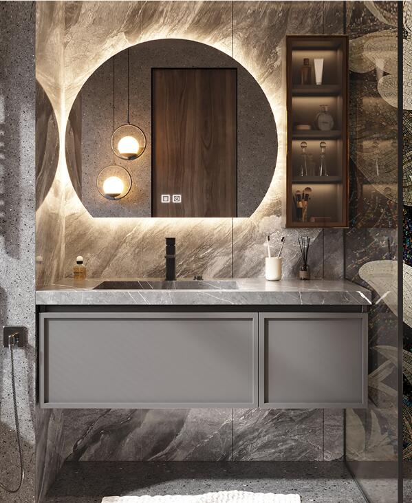 Grey standing bathroom - copy