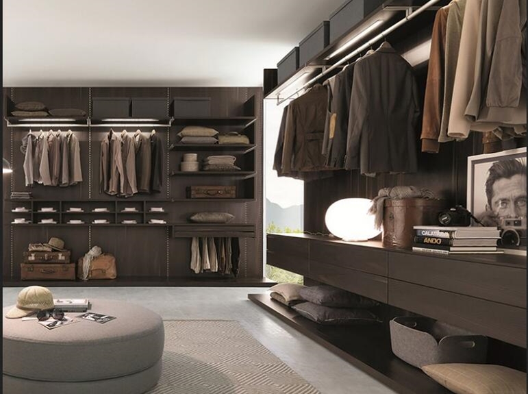 Open cloakroom wall-mounted wardrobe